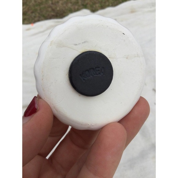 Vintage 2” Frankenmuth Dutch Michigan magnet blue white German traditional - Picture 6 of 9